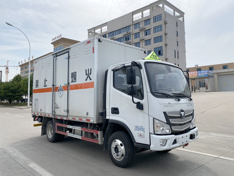 雜項危險物品廂式運輸車，運輸車，運輸車廠家，楚勝集團(tuán)